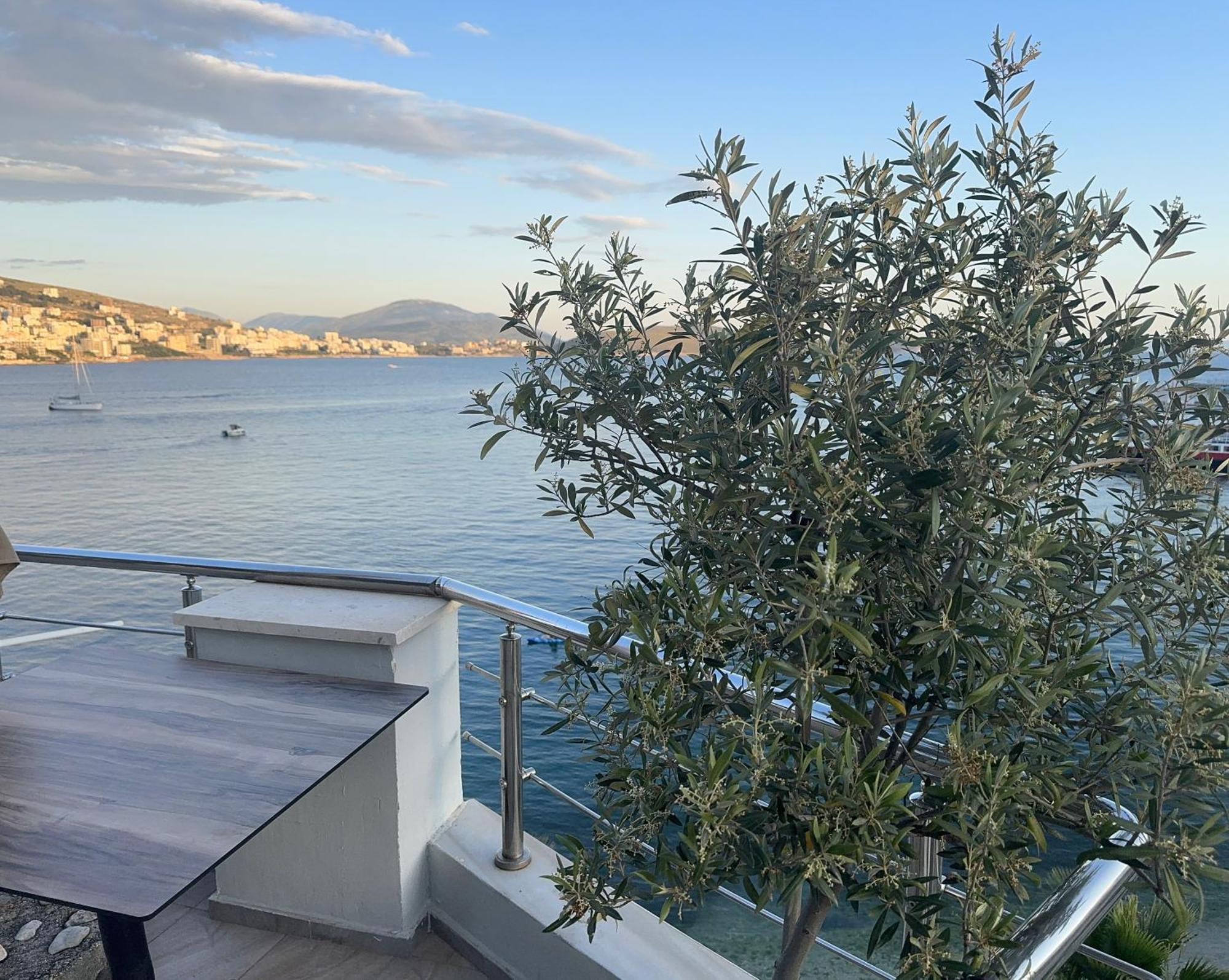 Hotel Royal Saranda Dış mekan fotoğraf