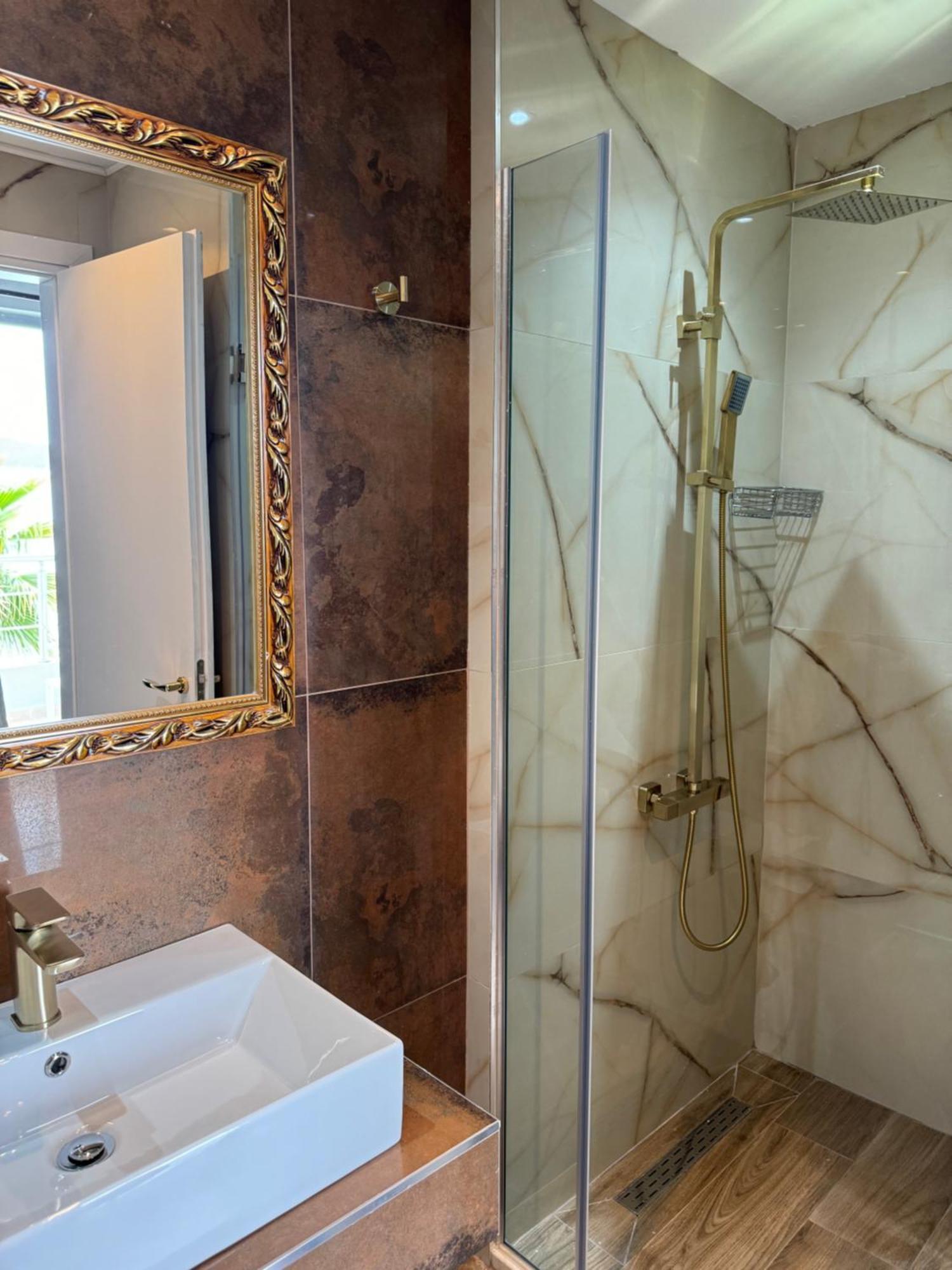 Hotel Royal Saranda Dış mekan fotoğraf